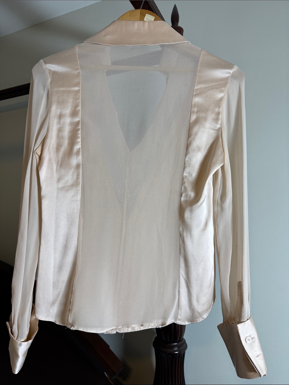 Karen Millen Silk-Blend Rose Gold champagne Ruffle Tie-Neck Button-Down Blouse - Picture 2 of 8